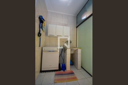 Casa à venda com 280m², 3 quartos e 3 vagasÁrea de Serviço