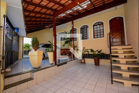 Casa à venda com 280m², 3 quartos e 3 vagasGaragem