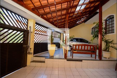 Casa à venda com 280m², 3 quartos e 3 vagasGaragem