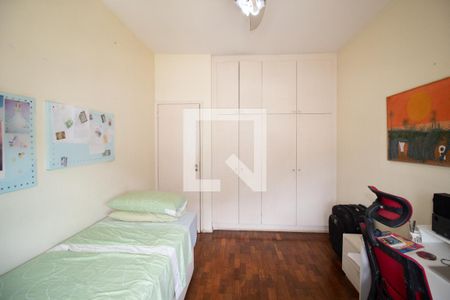Apartamento à venda com 134m², 4 quartos e 3 vagasQuarto 2