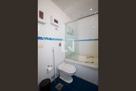 Apartamento à venda com 134m², 4 quartos e 3 vagasBanheiro da Suíte