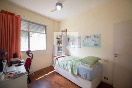 Apartamento à venda com 134m², 4 quartos e 3 vagasQuarto 2