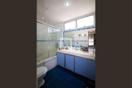 Apartamento à venda com 134m², 4 quartos e 3 vagasBanheiro da Suíte