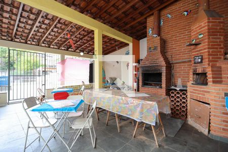 Casa à venda com 100m², 2 quartos e 5 vagas Casa à venda com 100m², 2 quartos e 5 vagasÁrea de lazer