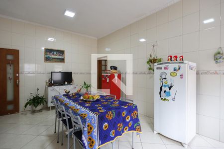 Casa à venda com 100m², 2 quartos e 5 vagas Casa à venda com 100m², 2 quartos e 5 vagasCozinha