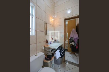 Casa à venda com 100m², 2 quartos e 5 vagas Casa à venda com 100m², 2 quartos e 5 vagasBanheiro da Suíte 2