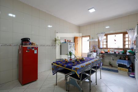 Casa à venda com 100m², 2 quartos e 5 vagas Casa à venda com 100m², 2 quartos e 5 vagasCozinha