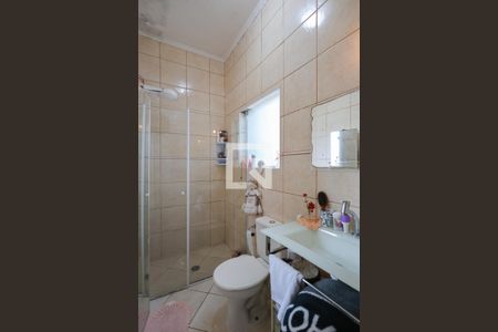 Casa à venda com 100m², 2 quartos e 5 vagas Casa à venda com 100m², 2 quartos e 5 vagasBanheiro da Suíte 2