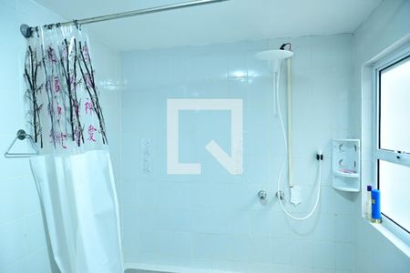 Banheiro Suíte 1 de casa para alugar com 3 quartos, 120m² em Real, Praia Grande