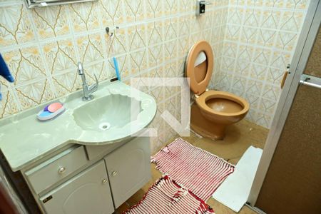 Casa para alugar com 120m², 3 quartos e 3 vagasBanheiro 