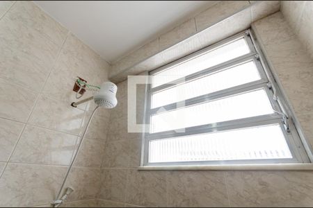 Apartamento para alugar com 60m², 2 quartos e sem vagaBanheiro