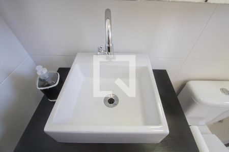 Banheiro de apartamento para alugar com 1 quarto, 31m² em Vila das Belezas, São Paulo