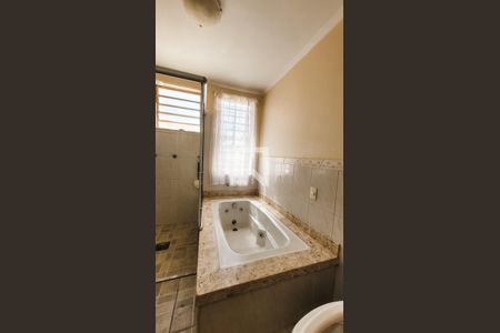 Casa à venda com 260m², 4 quartos e 4 vagasBanheiro