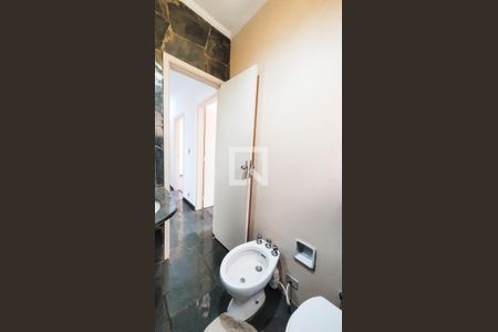 Casa à venda com 260m², 4 quartos e 4 vagasBanheiro