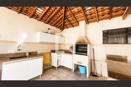 Casa à venda com 260m², 4 quartos e 4 vagasChurrasqueira