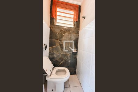 Casa à venda com 260m², 4 quartos e 4 vagasBanheiro