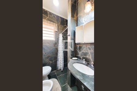 Casa à venda com 260m², 4 quartos e 4 vagasBanheiro