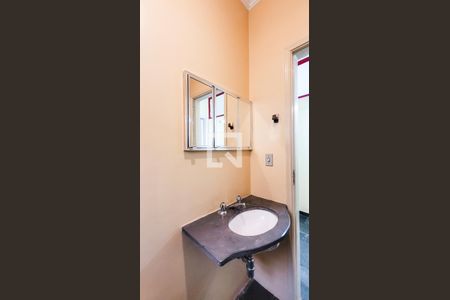 Casa à venda com 260m², 4 quartos e 4 vagasBanheiro