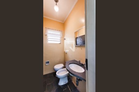 Casa à venda com 260m², 4 quartos e 4 vagasBanheiro