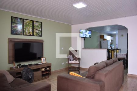 Sala 1 de casa para alugar com 7 quartos, 200m² em Uberaba, Curitiba