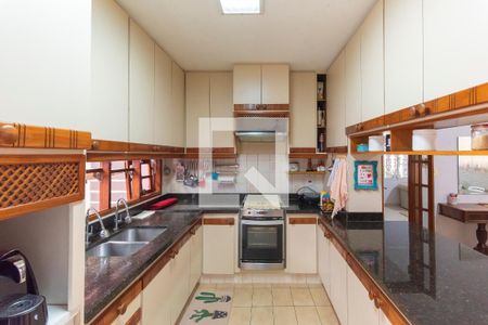 Casa à venda com 178m², 3 quartos e 3 vagas Casa à venda com 178m², 3 quartos e 3 vagasCozinha