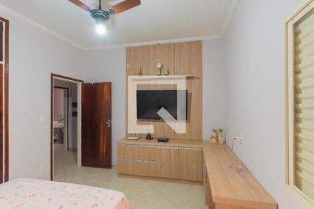 Casa à venda com 178m², 3 quartos e 3 vagas Casa à venda com 178m², 3 quartos e 3 vagasQuarto 2