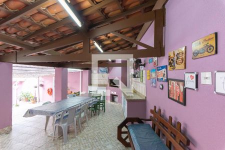 Casa à venda com 178m², 3 quartos e 3 vagas Casa à venda com 178m², 3 quartos e 3 vagasEspaço Gourmet