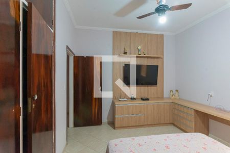 Casa à venda com 178m², 3 quartos e 3 vagas Casa à venda com 178m², 3 quartos e 3 vagasQuarto 2