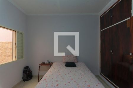 Casa à venda com 178m², 3 quartos e 3 vagas Casa à venda com 178m², 3 quartos e 3 vagasQuarto 2