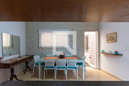 Casa à venda com 178m², 3 quartos e 3 vagas Casa à venda com 178m², 3 quartos e 3 vagasSala de Jantar