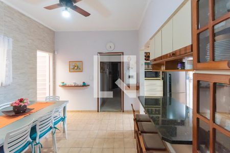 Casa à venda com 178m², 3 quartos e 3 vagas Casa à venda com 178m², 3 quartos e 3 vagasSala de Jantar
