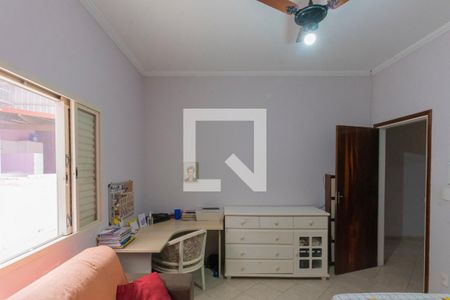 Casa à venda com 178m², 3 quartos e 3 vagas Casa à venda com 178m², 3 quartos e 3 vagasQuarto 1