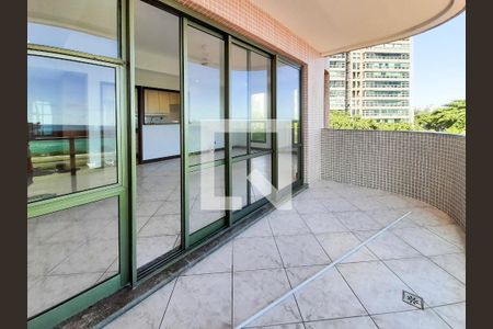 Apartamento para alugar com 106m², 2 quartos e 1 vagaVaranda