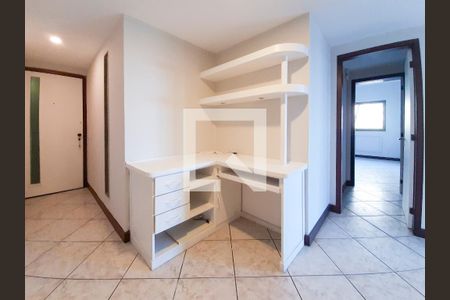 Apartamento para alugar com 106m², 2 quartos e 1 vagaCorredor de entrada