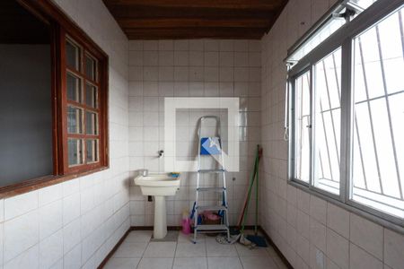 Casa à venda com 100m², 4 quartos e 1 vaga Casa à venda com 100m², 4 quartos e 1 vaga2° andar - Lavanderia