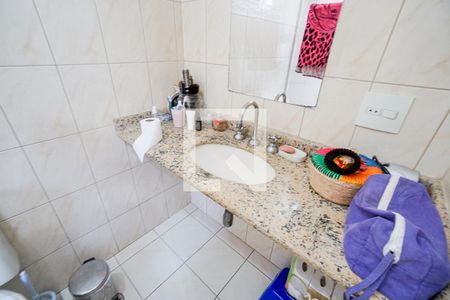 Apartamento à venda com 90m², 3 quartos e 3 vagasBanheiro da suíte 01