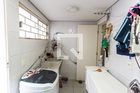 Casa à venda com 600m², 5 quartos e 15 vagasÁrea de Serviço