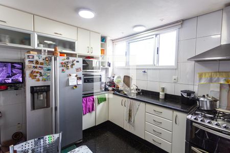 Casa à venda com 600m², 5 quartos e 15 vagasCozinha