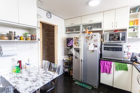 Casa à venda com 600m², 5 quartos e 15 vagasCozinha