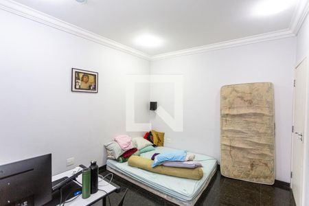 Casa à venda com 600m², 5 quartos e 15 vagasQuarto 5/Escritório
