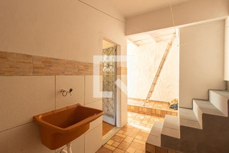 Casa para alugar com 80m², 2 quartos e 1 vaga Casa para alugar com 80m², 2 quartos e 1 vagaÁrea de Serviço