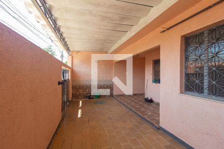 Casa para alugar com 80m², 2 quartos e 1 vaga Casa para alugar com 80m², 2 quartos e 1 vagaVaranda