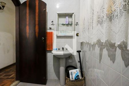 Casa à venda com 149m², 2 quartos e 2 vagasBanheiro 