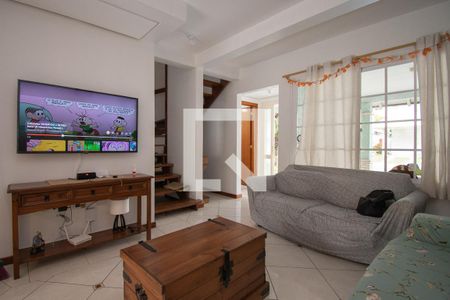 sala de casa de condomínio à venda com 3 quartos, 144m² em Santa Teresa, São Leopoldo