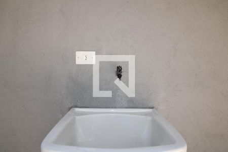 Casa para alugar com 21m², 1 quarto e sem vagaQuintal e área de serviço