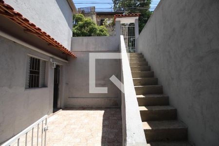 Casa para alugar com 21m², 1 quarto e sem vagaQuintal e área de serviço