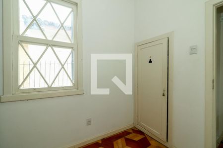 Casa à venda com 300m², 3 quartos e 3 vagas Casa à venda com 300m², 3 quartos e 3 vagasQuarto 2