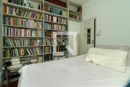 Casa à venda com 300m², 3 quartos e 3 vagas Casa à venda com 300m², 3 quartos e 3 vagasQuarto