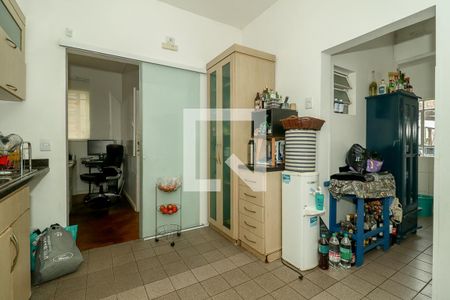 Casa à venda com 300m², 3 quartos e 3 vagas Casa à venda com 300m², 3 quartos e 3 vagasCozinha