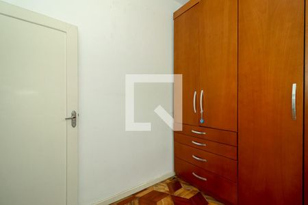 Casa à venda com 300m², 3 quartos e 3 vagas Casa à venda com 300m², 3 quartos e 3 vagasQuarto 2